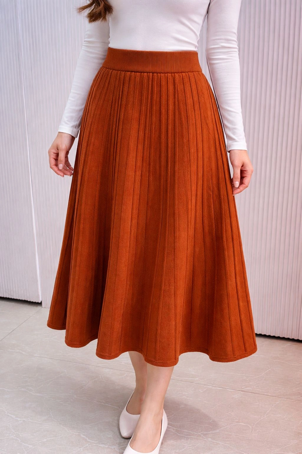 Women’s Rust Pleated Midi Skirt